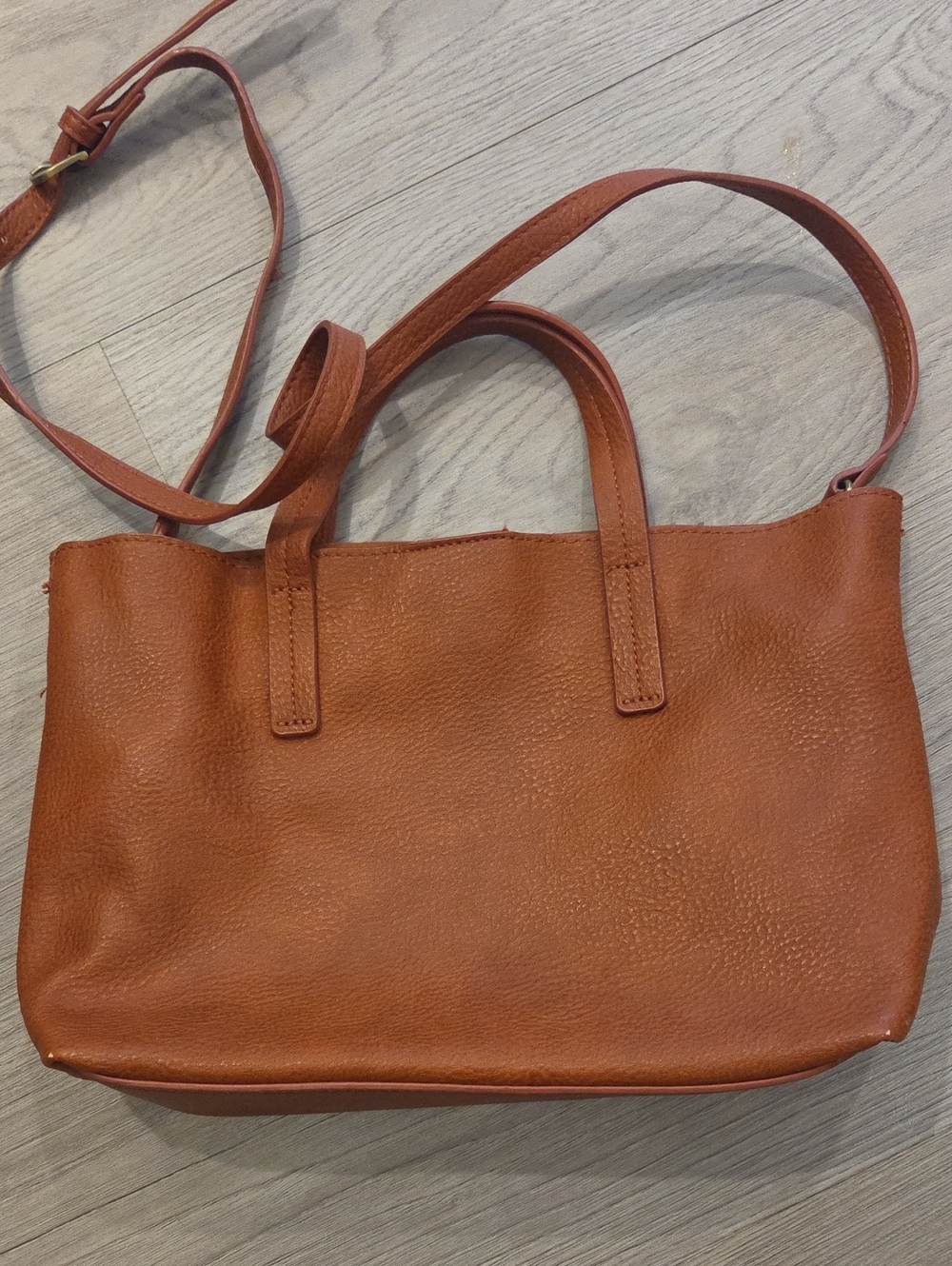 Joy Classic Leather Tote Bag in Cognac Brown